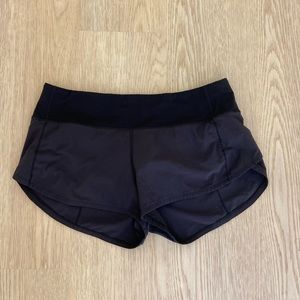 Lululemon 2” shorts 6